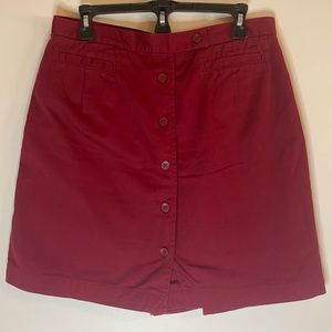 Van Heusen Womens 12 Skort Wine Color Button Accents Small Pockets